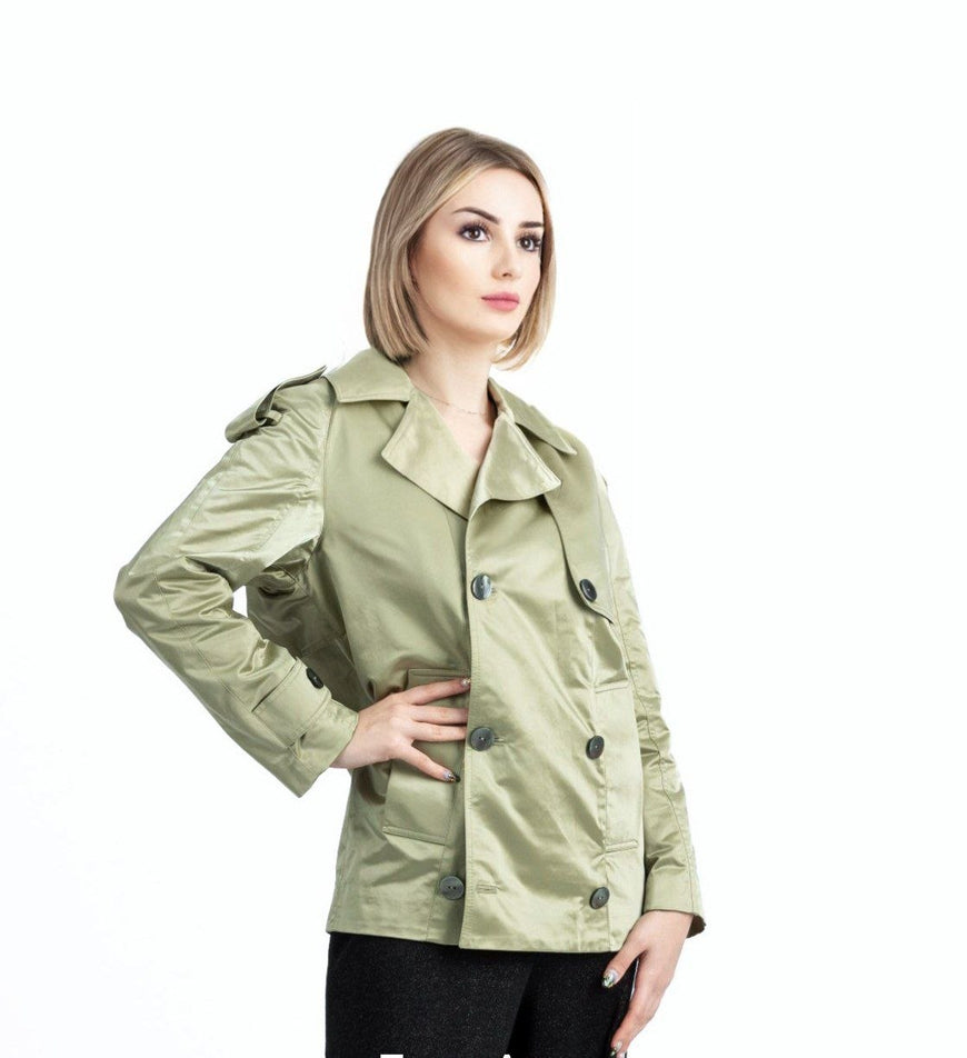 Raincoat with a short-length in Green satin