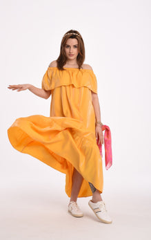 Sleeveless dress with a boat neckline in yellow viscose