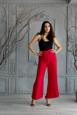 Wide-leg trousers in raspberry